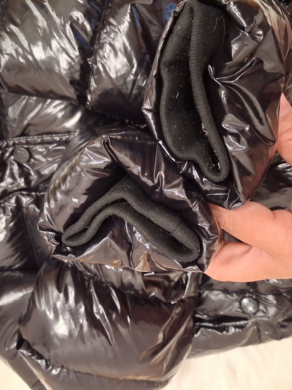 Moncler Puffer Jacket - Picture 17 of 17